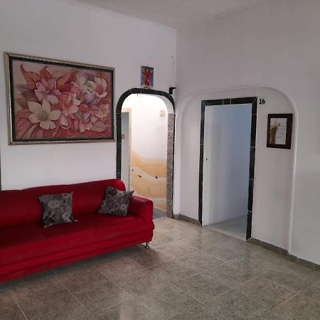 Tita'S Airport Hotel Cartagena Екстер'єр фото