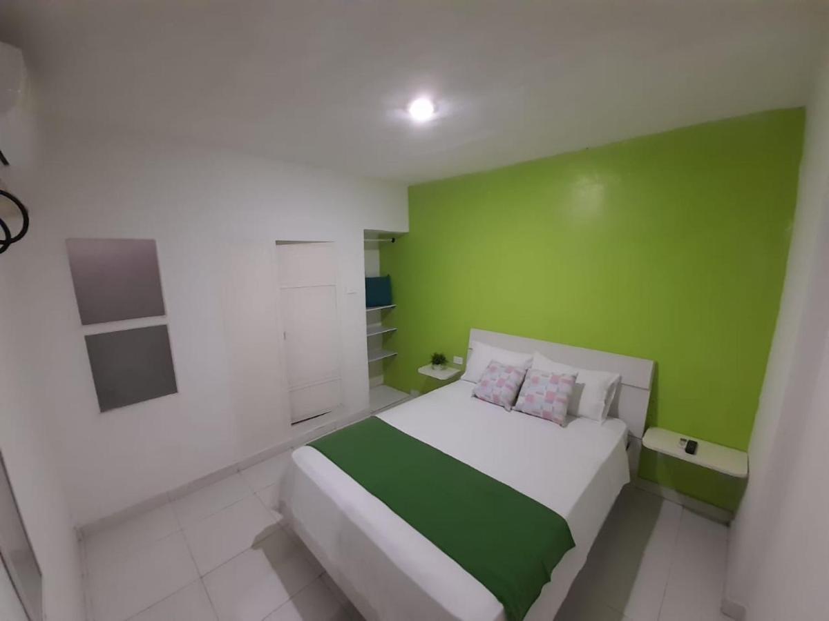 Tita'S Airport Hotel Cartagena Екстер'єр фото