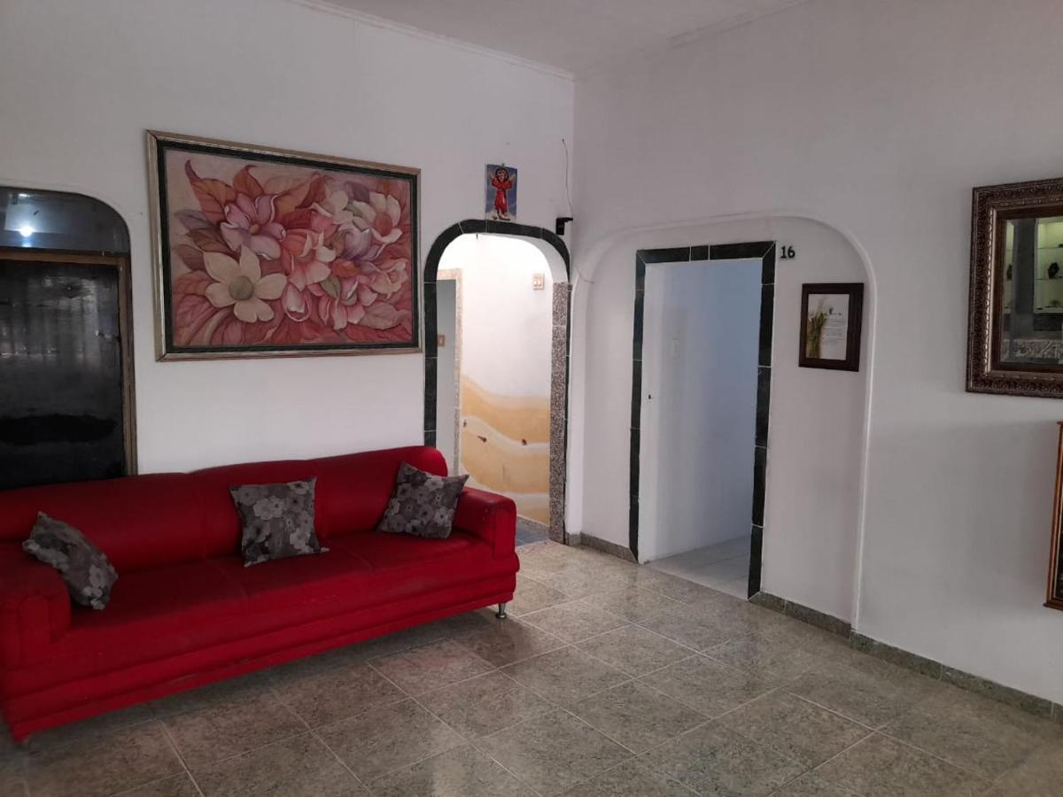Tita'S Airport Hotel Cartagena Екстер'єр фото