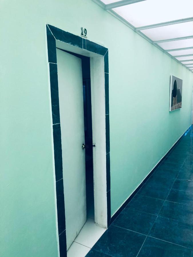 Tita'S Airport Hotel Cartagena Екстер'єр фото